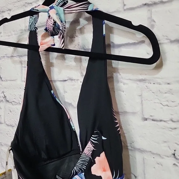 DKNY Women's Medium One Piece Tummy Control Bathing Suit Black Floral  UPF NWT‎ - Picture 4 of 7